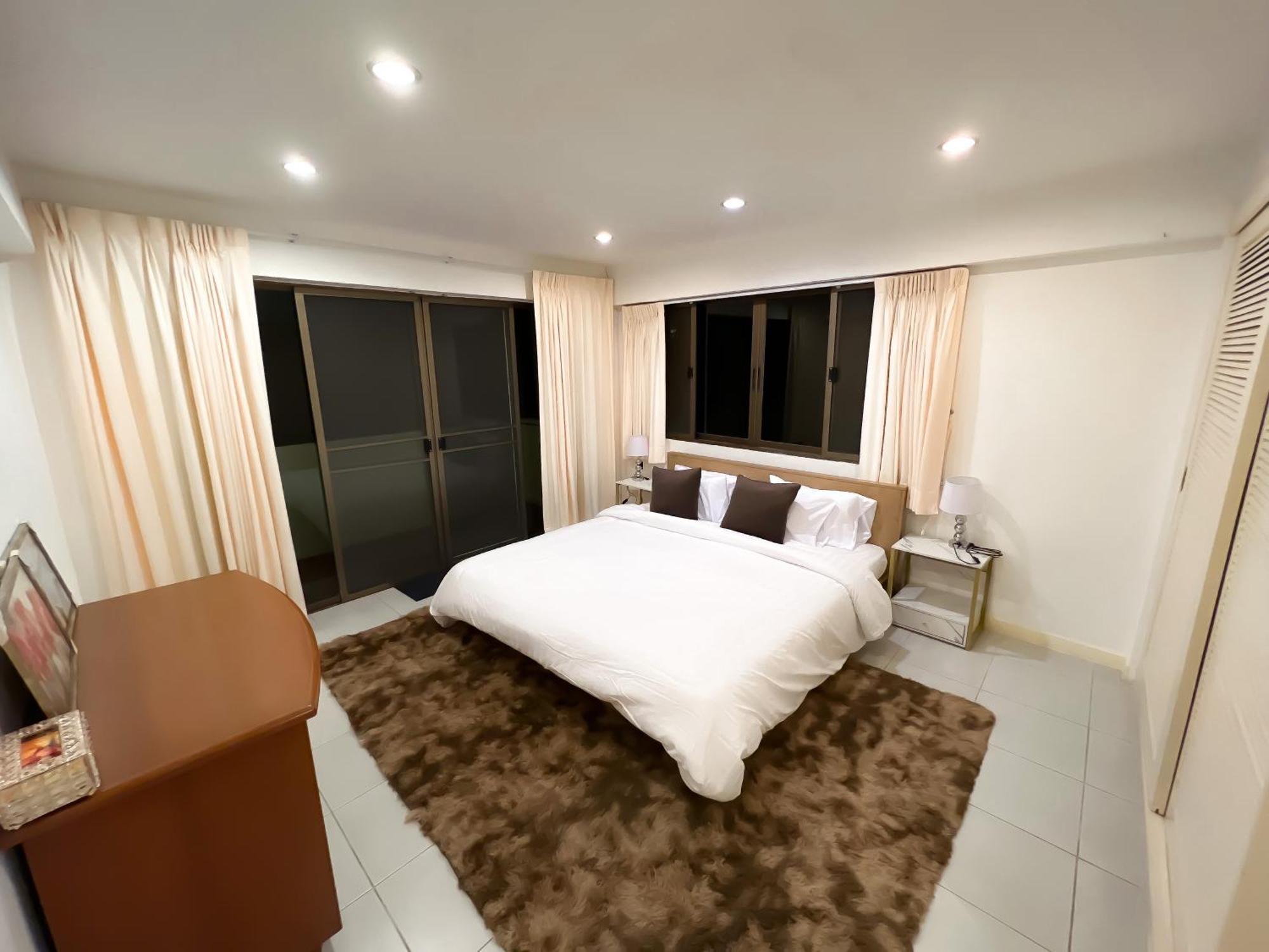 Sukhumvit 31 Sweet 7 Beds - Up To 12 Guests Nhà nghỉ Bangkok