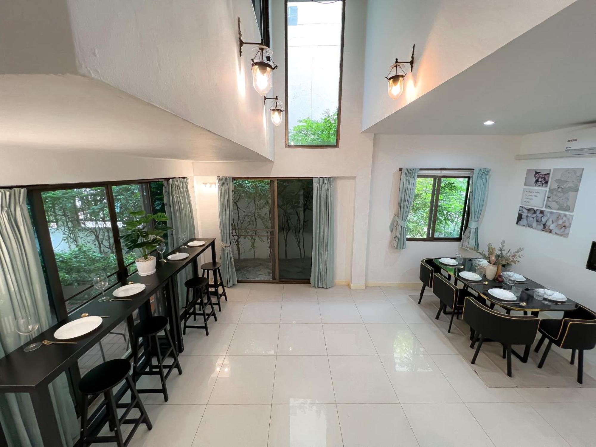 Nhà nghỉ Sukhumvit 31 Sweet 7 Beds - Up To 12 Guests *