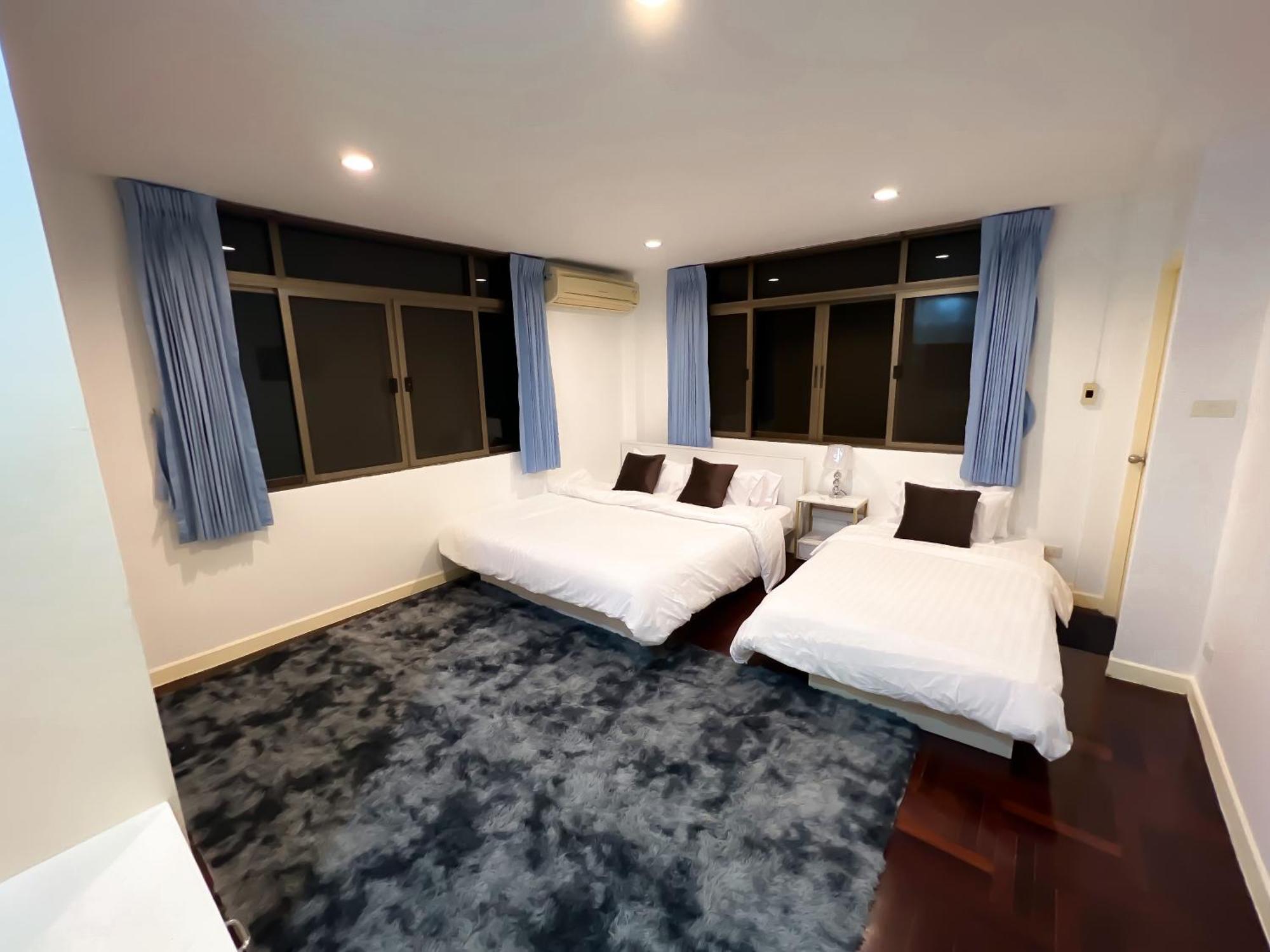 Sukhumvit 31 Sweet 7 Beds - Up To 12 Guests Holiday home Bangkok